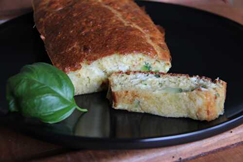 Cake courgette, chèvre et pesto  VS  Mugcake : le match !