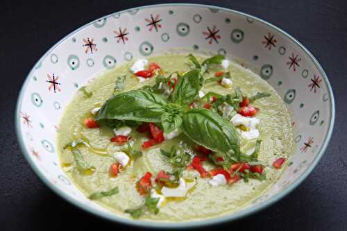 Gaspacho de courgette au chèvre frais