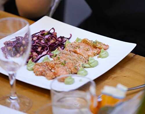 Tataki de saumon, salade croquante