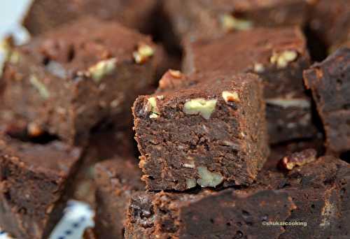 Brownies au chocolat, à la pomme et noix de pécan