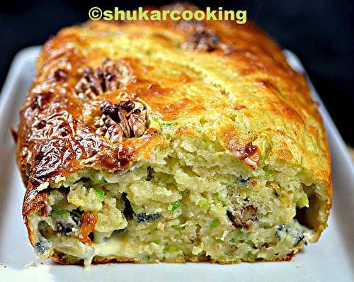 Cake aux courgettes, bleu d'Auvergne et noix