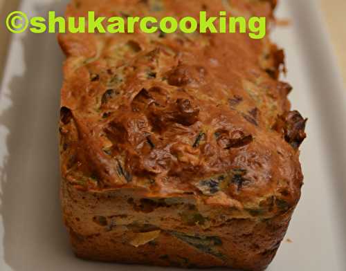 Cake de courgettes à la brousse et aux pignons de pin