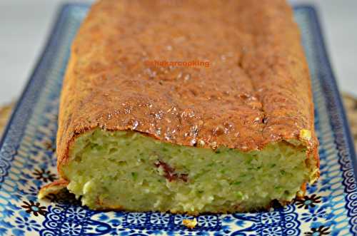 Cake salé aux courgettes, cancoillotte et tomates séchées