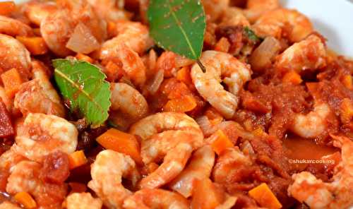 Crevettes à la sauce tomate - Shukar Cooking