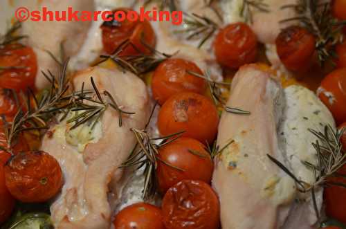 Escalopes de poulet farcies ail et fines herbes et légumes au four - Shukar Cooking