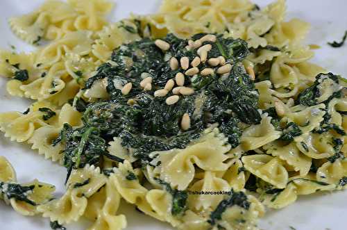 Farfalle aux épinards et au bleu d'Auvergne