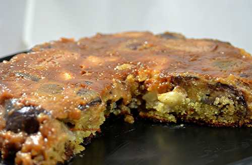 Gâteau de fruits d’automne et caramel au beurre salé