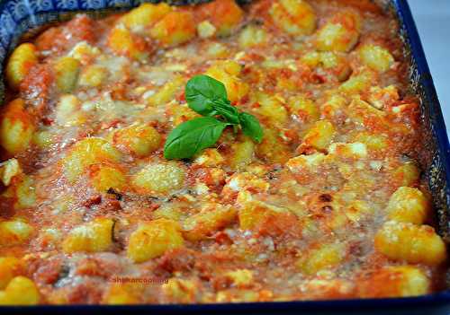 Gratin de gnocchi à la tomate, féta et basilic