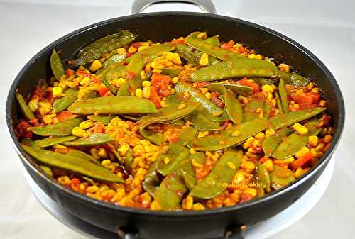 Paella végan et légère aux légumes