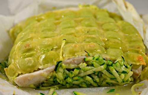 Papillote de poisson aux courgettes sous une couverture de ravioles