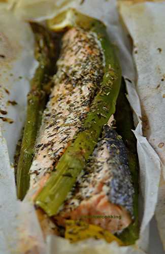 Papillotes de saumon aux asperges vertes