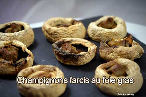 Champignons rôtis au four farcis au foie gras