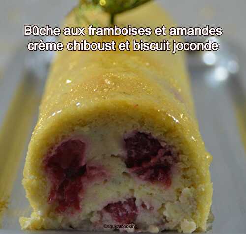 Bûche aux framboises et amandes  crème chiboust et biscuit joconde