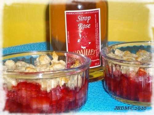 Crumble de Fraises au Sirop de Rose