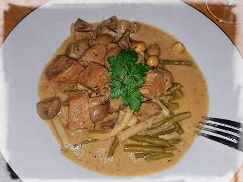 Mijoté de Veau aux Noisettes & Champignons de Paris