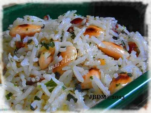 Salade de Riz aux Dattes & Amandes  (Maroc)