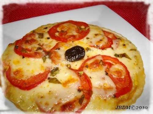Tarte fine Tomate-Mozzarella-Basilic