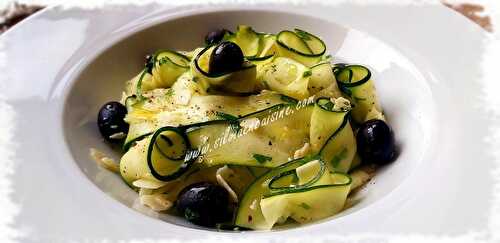 Salade de Courgettes aux Olives Noires & Parmesan