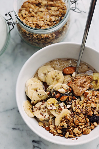 Granola aux bananes et beurre d'arachide - Simplement Frais