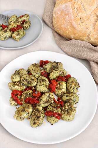 Gnudis vegan aux épinards et au pesto - Simplement Frais