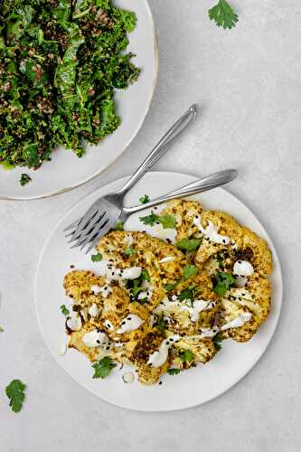 Steaks de chou-fleur et salade de quinoa