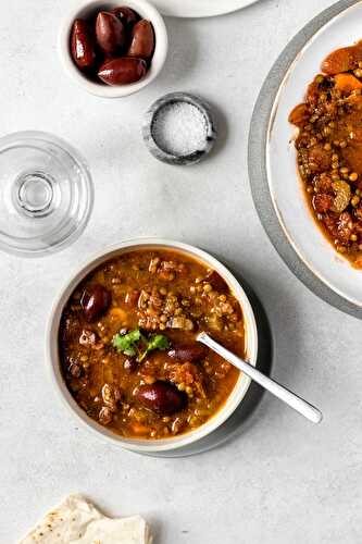 Soupe de lentilles aux tomates et olives