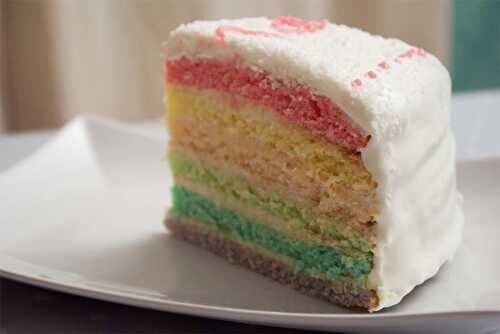 Rainbow cake à la noix de coco