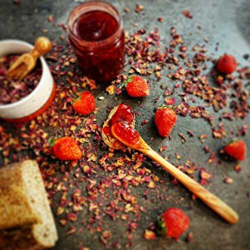 Confiture de Fraises à la Rose