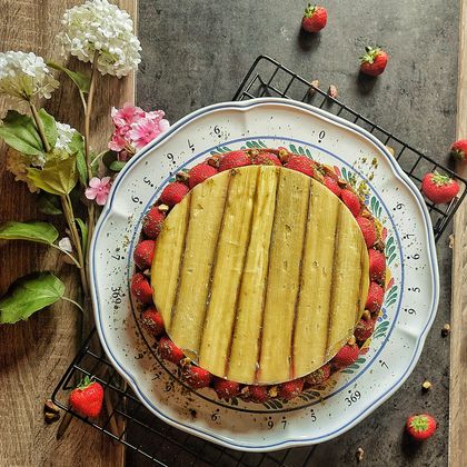 Tarte Fraise, Rhubarbe & Thym