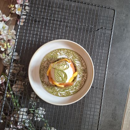 Gravlax de Saumon en Tartelette, Aneth, Mangue et Baies de la Passion
