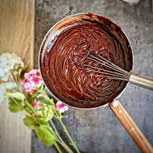 Ganache au Chocolat Noir et au Miel