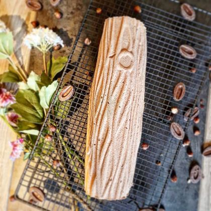 Il Puparo Bûche Noisettes et Chocolat au Lait