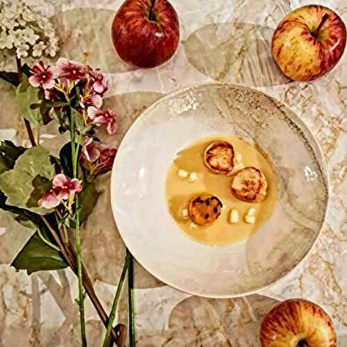 Saint-Jacques, Pomme, Beurre Blanc aux Baies de la Passion