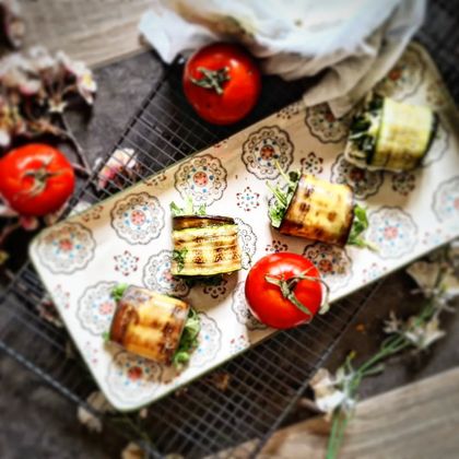 Rouleaux d’Aubergines & Courgettes, Pesto & Fromage Frais de Bernard Laurence