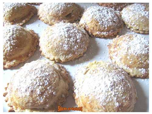 Biscuits sablés fourrés aux pommes et à la crème de marrons - sucreetepices.over-blog.com