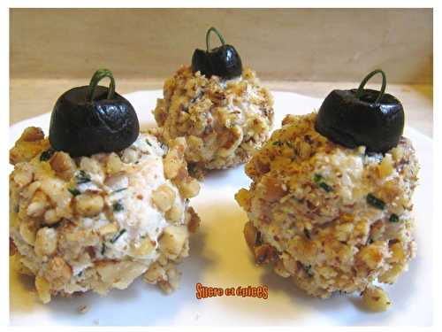 Boules de sapin au poulet, aux deux fromages et aux noix