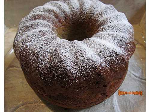 Bundt cake bananes-noix de coco