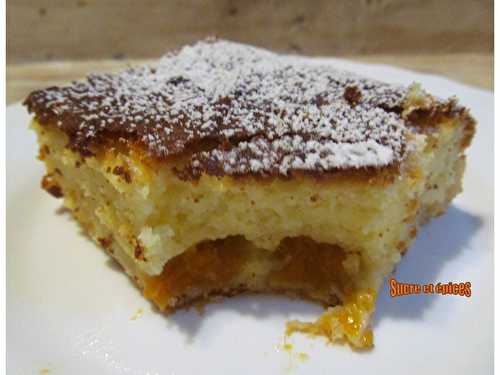 Gâteau moelleux au yaourt et abricots - sucreetepices.over-blog.com