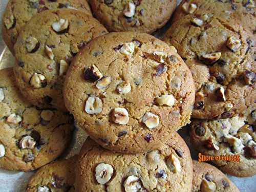 Cookies aux noisettes, chocolat et praliné - sucreetepices.over-blog.com