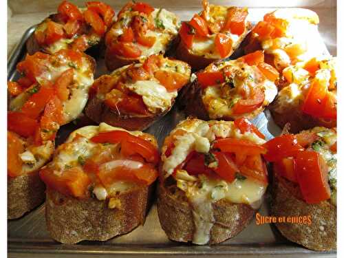Bruschettas chaudes à la tomme - www.sucreetepices.com