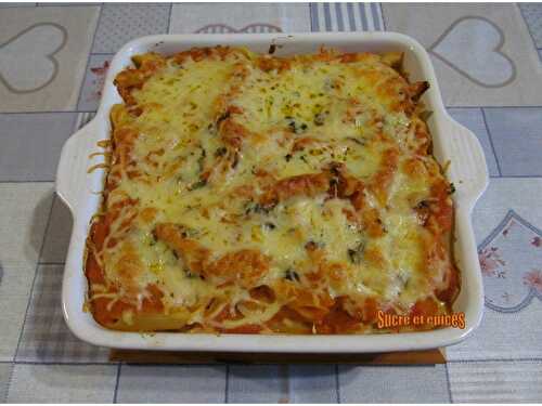 Gratin de penne tomates basilic - Recette en vidéo - www.sucreetepices.com