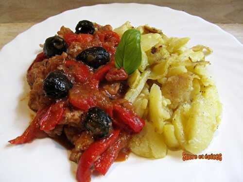 Ragoût de poulet aux poivrons et olives - www.sucreetepices.com