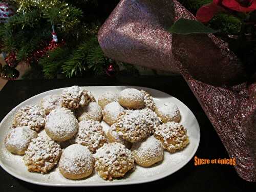 Boules aux amandes et dattes, façon rocher ou pas (recette vegan) - www.sucreetepices.com