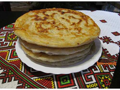 Galettes à la feta cuites à la poêle  - Recette en vidéo