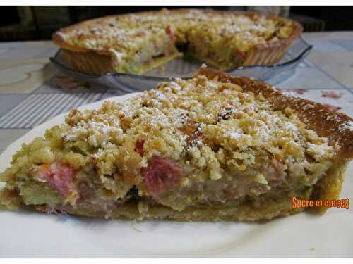 Tarte streusel rhubarbe et crème d'amandes à la cannelle - Recette en vidéo