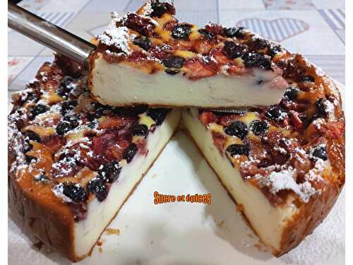 Gâteau au fromage blanc avec des fruits rouges - Recette en vidéo