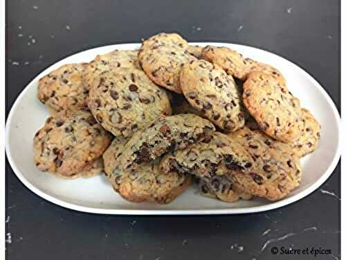 Cookies hyper gourmands aux pépites de chocolat et noix - Recette en vidéo