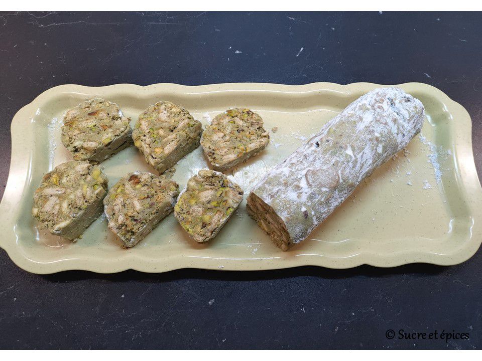 Saucisson à la pistache - Recette en vidéo