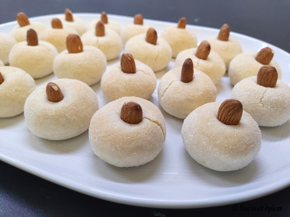 Biscuits italiens Pâtes d'amande au citron (Paste di mandorla al limone) - Recette en vidéo