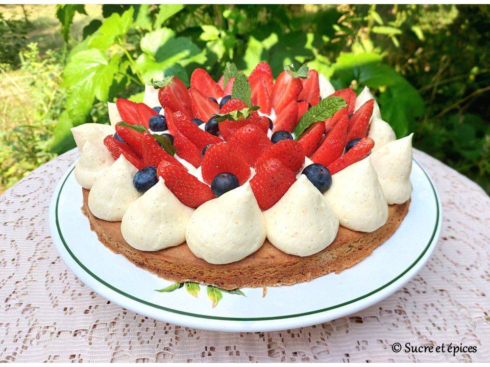 Tarte aux fraises avec pâte sablée aux jaunes d'oeufs cuits